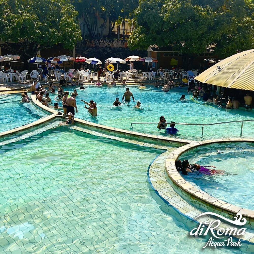 Hotel Spazzio Diroma Cafe Da Manha E Acesso Ao Acqua Park Калдас-Новас Екстер'єр фото