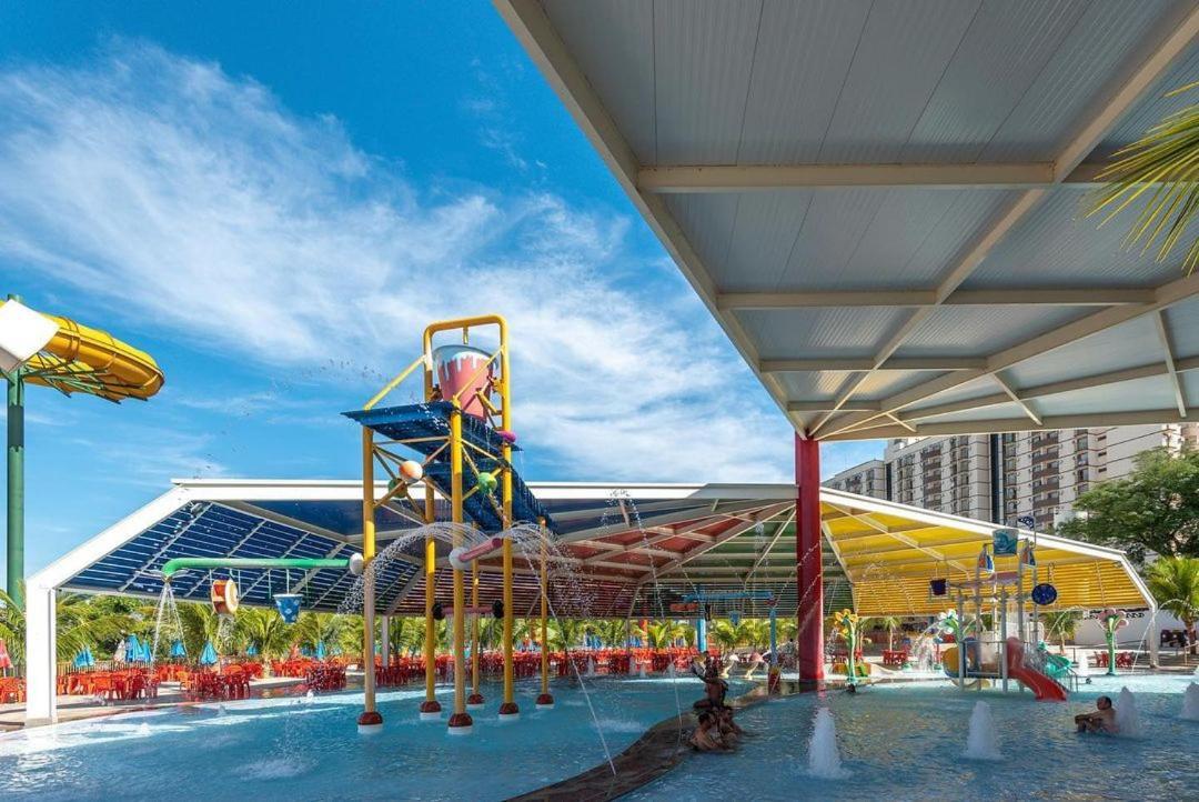 Hotel Spazzio Diroma Cafe Da Manha E Acesso Ao Acqua Park Калдас-Новас Екстер'єр фото